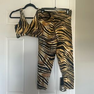 Booty by Brabants workout set. Tiger print. Twist back sports bra.